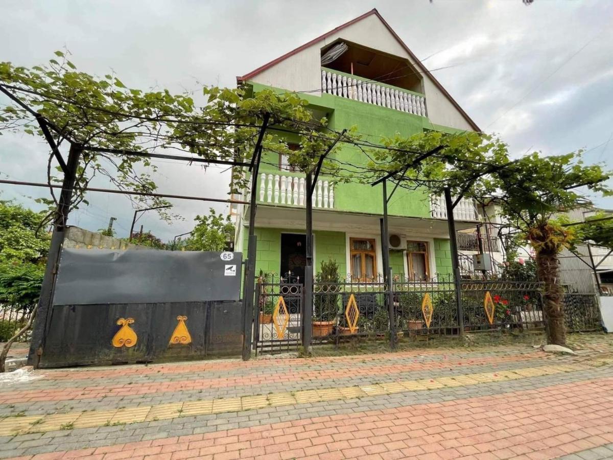Apartment Sofia Batumi Exterior photo